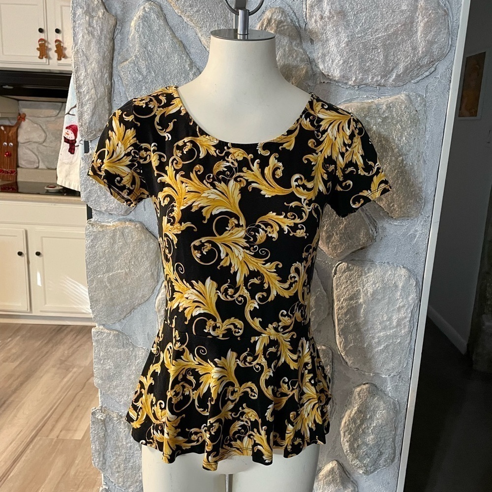 Forever 21 Gold Yellow Black Paisley Short Sleeve Peplum Top- Size Medium